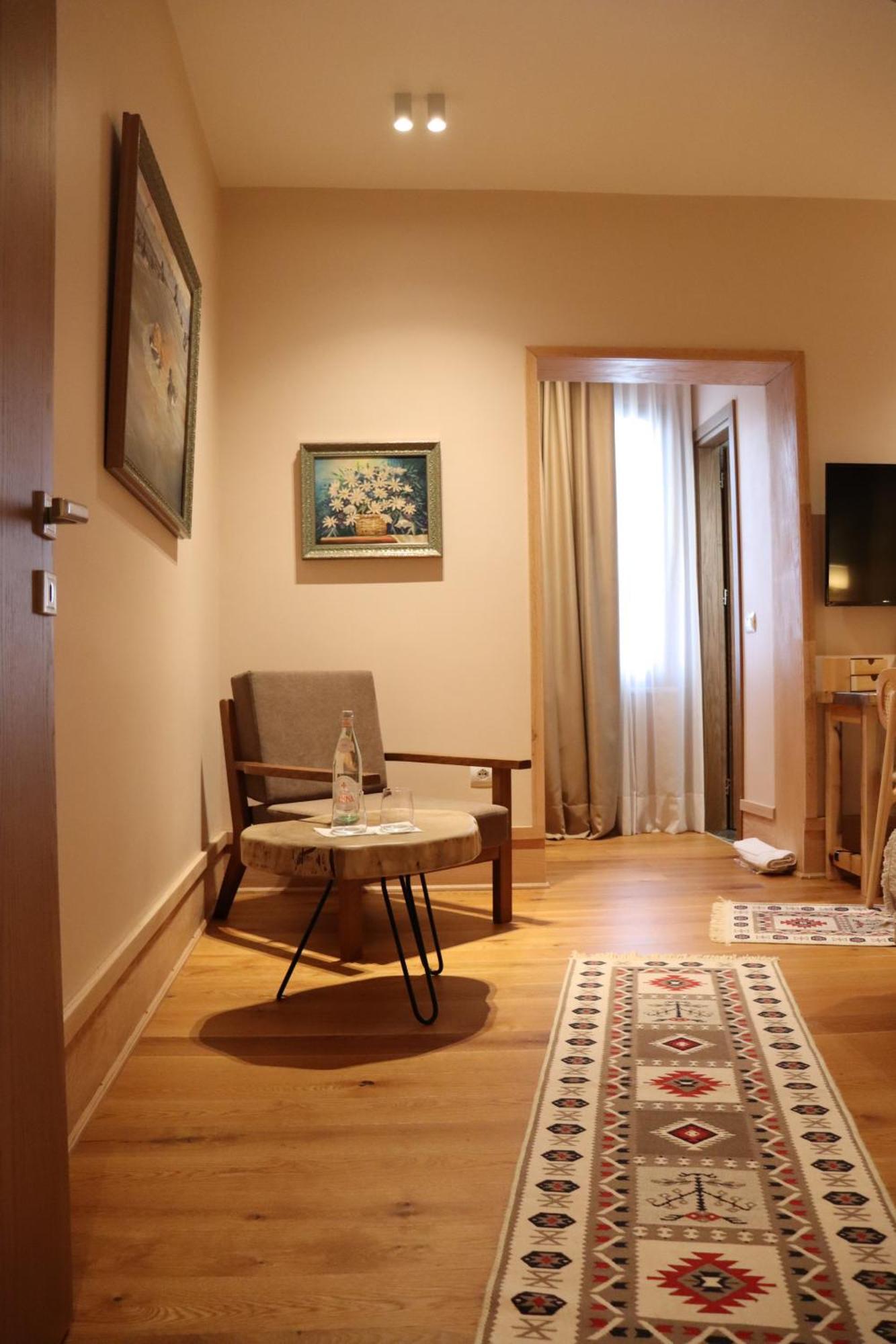 Velar Hotel Boutique Korce Bilik gambar